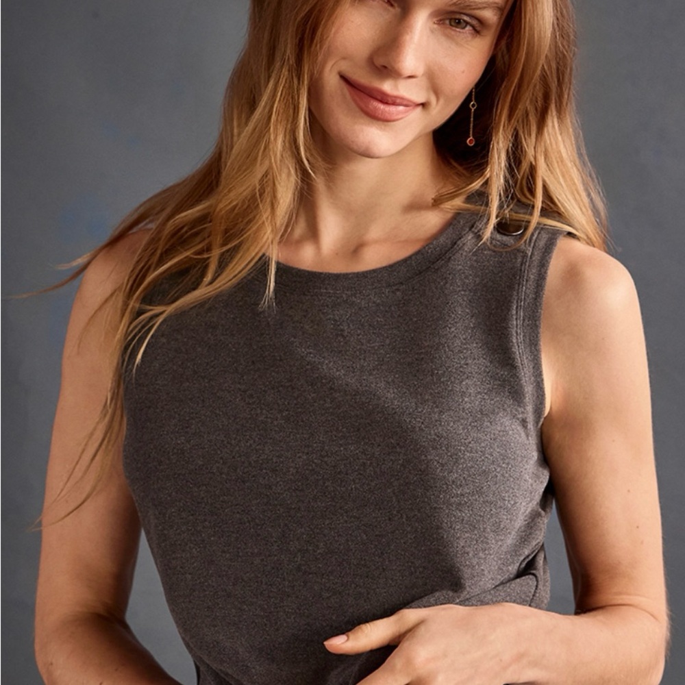 Women's Sleeveless Gray Top
